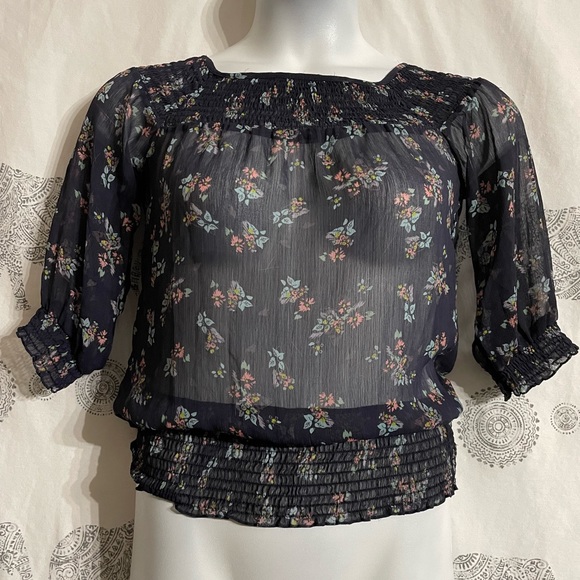 Women’s XS Romy sheer navy blue blouse with floral print excellent condition - Picture 3 of 9